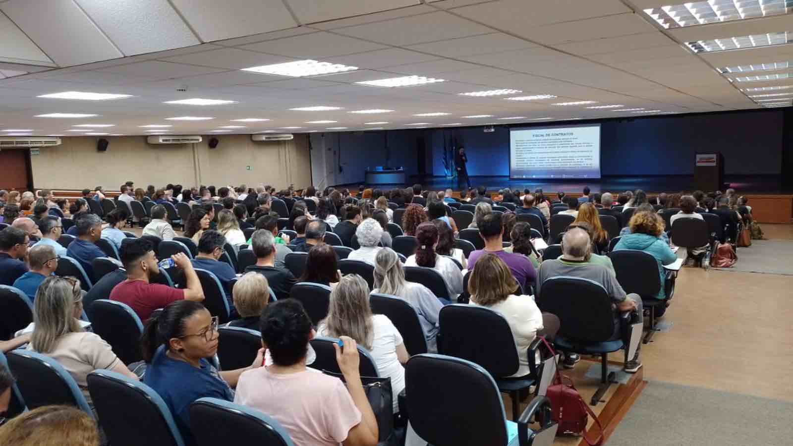 Jundiaí forma servidores para fiscalização pública
