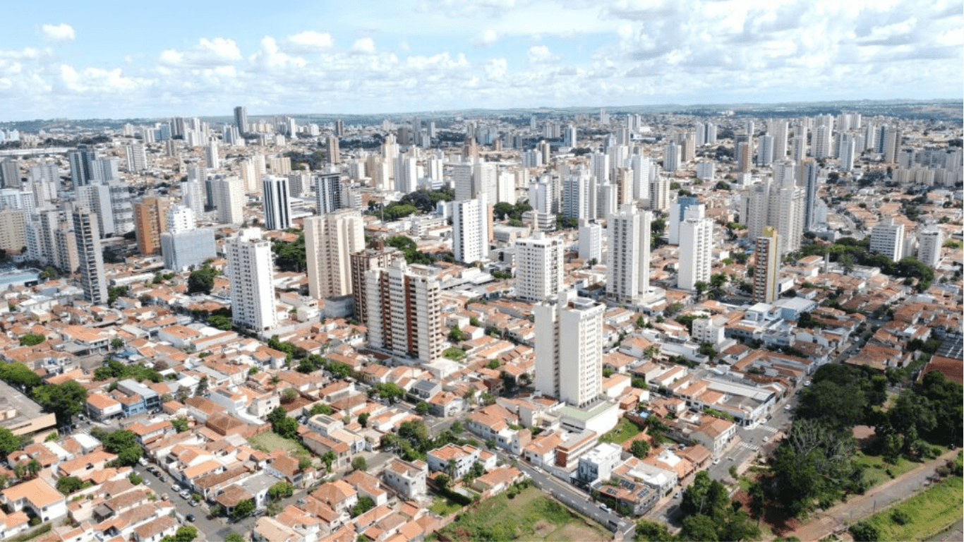 Tempo em Piracicaba hoje (21/10): sol aparece e temperatura pode chegar aos 30°C